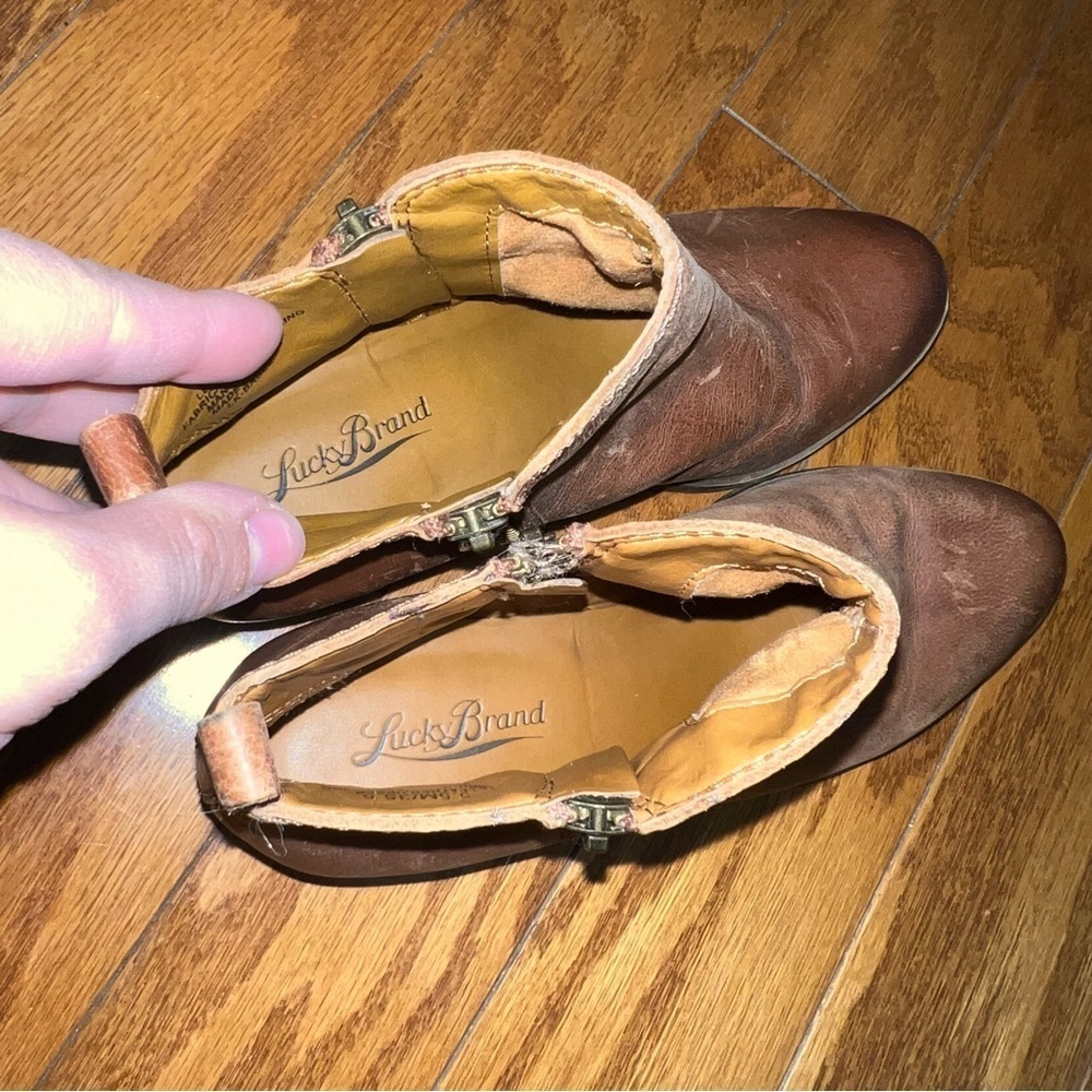 Lucky Brand Basel Brown Leather Distressed Ankle Booties Size 5.5 - Picture 9 of 12